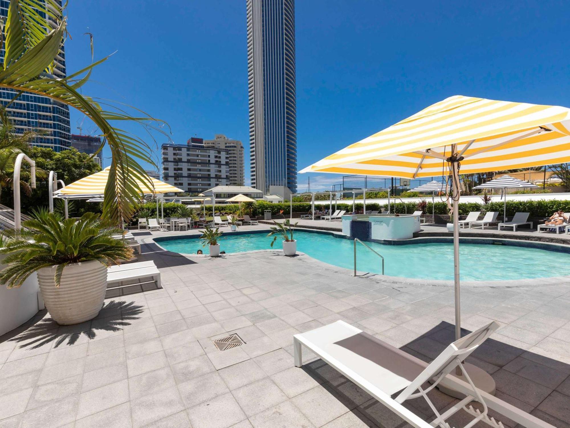 Novotel Surfers Paradise Guldkusten Exteriör bild